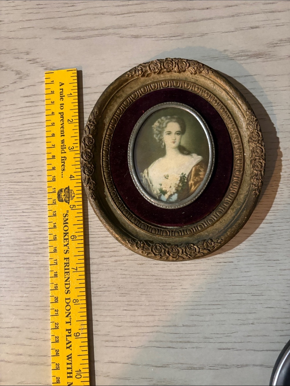 Ornate Gold Oval Picture Frame with Burgundy Velvet Mat